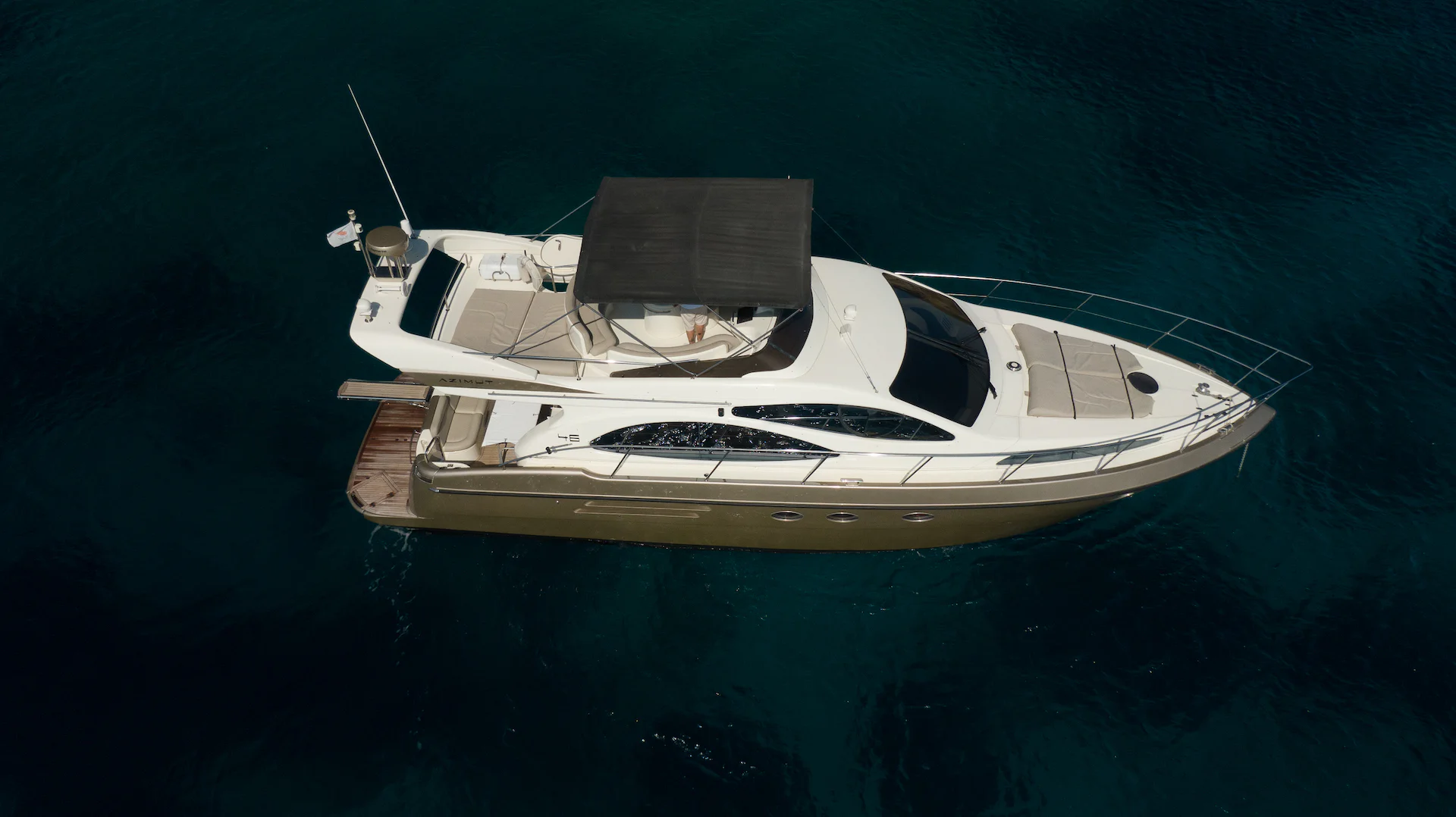 AZIMUT 46